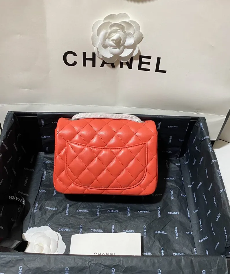 Lambskin Model: 1115 Size: 17cm
