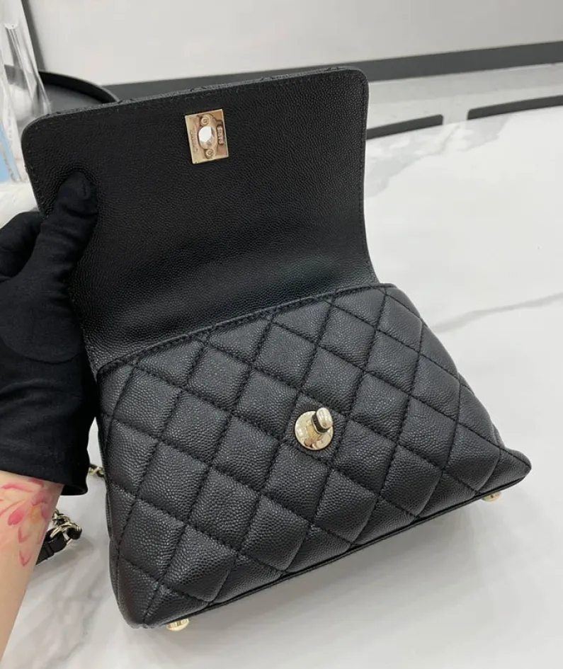 Chanel Size: 19cm/23cm/28cm Model Number: AS2215/92990/92991