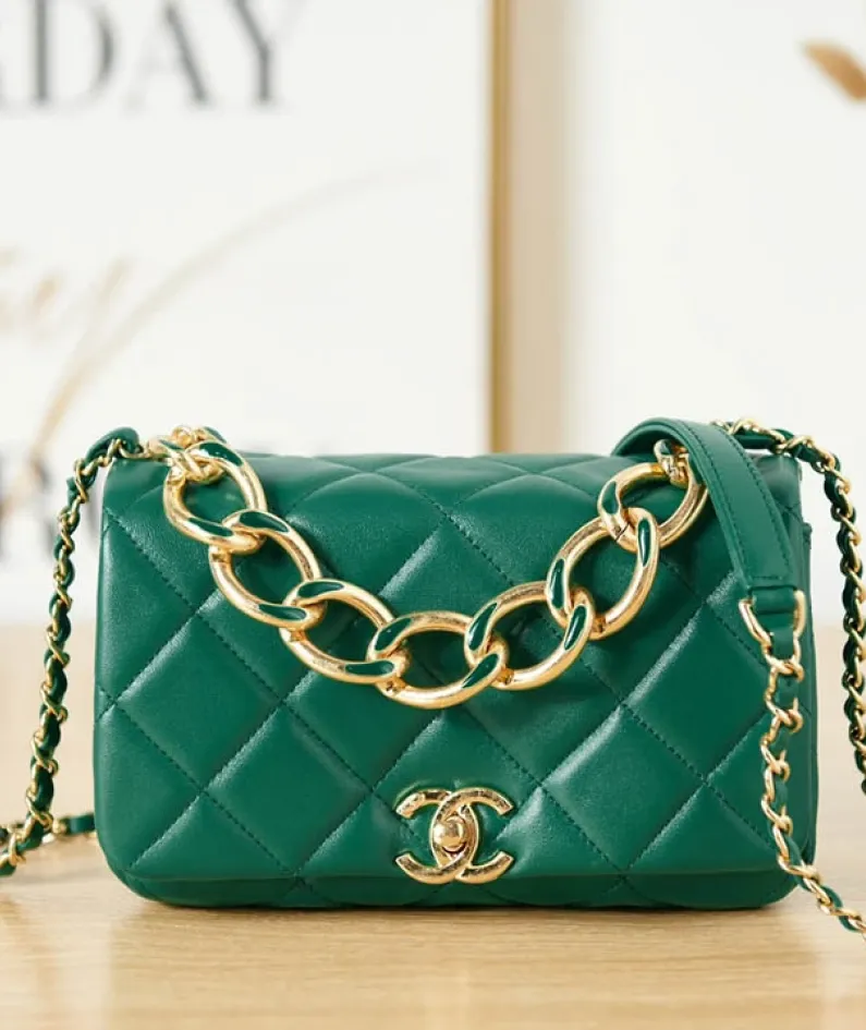 Lambskin Style: AS3366 Size: 20X9X13.5Cm