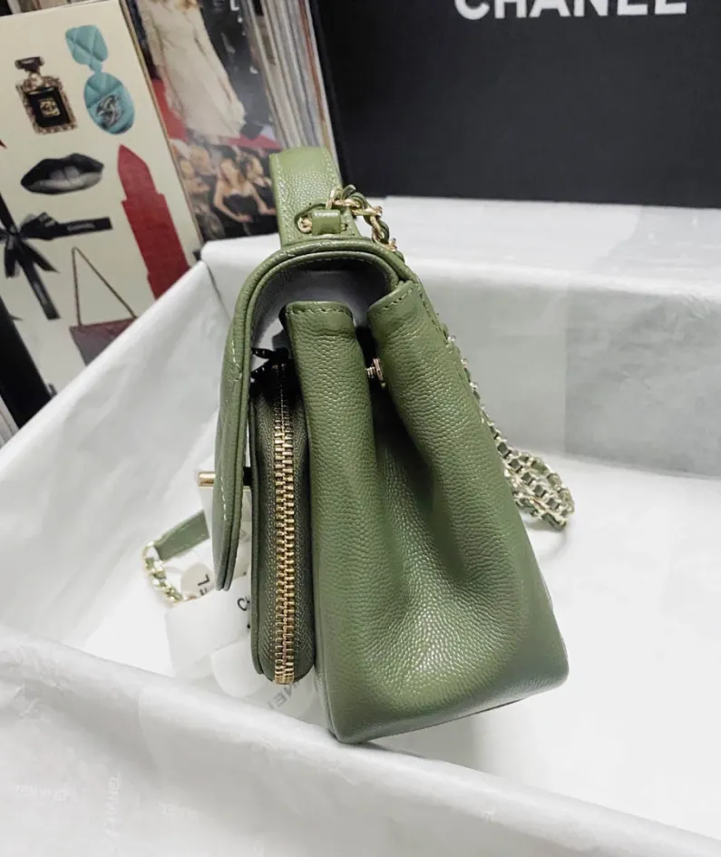 CHANEL Pearl Ball Size: 19x7x14cm No. 93749 Matcha Green