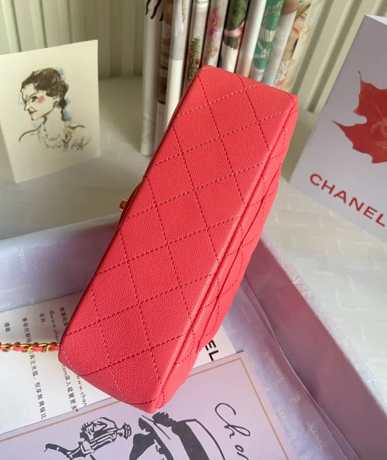 Handbag Size: 20x14x7 Model: AS243