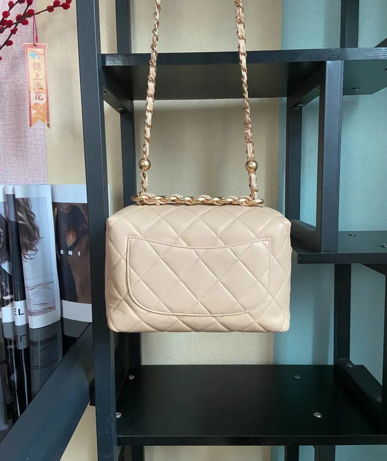 CHANEL Size: 22*10*15