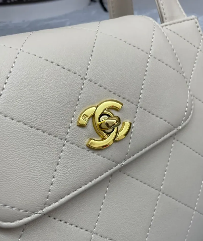 Handbag Size: 23 29 9cm Style: AS2457