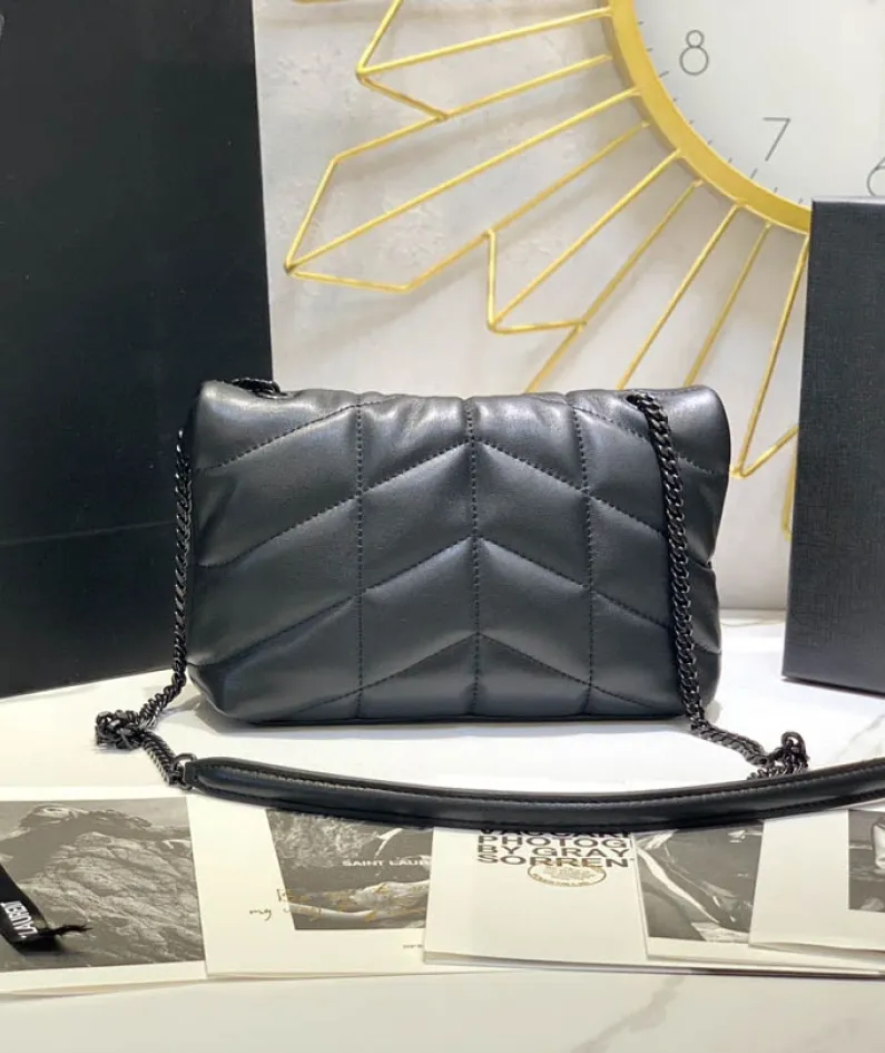LOULOU PUFFER Lambskin bag Size: 23x15.5x5.8cm Model: 620333