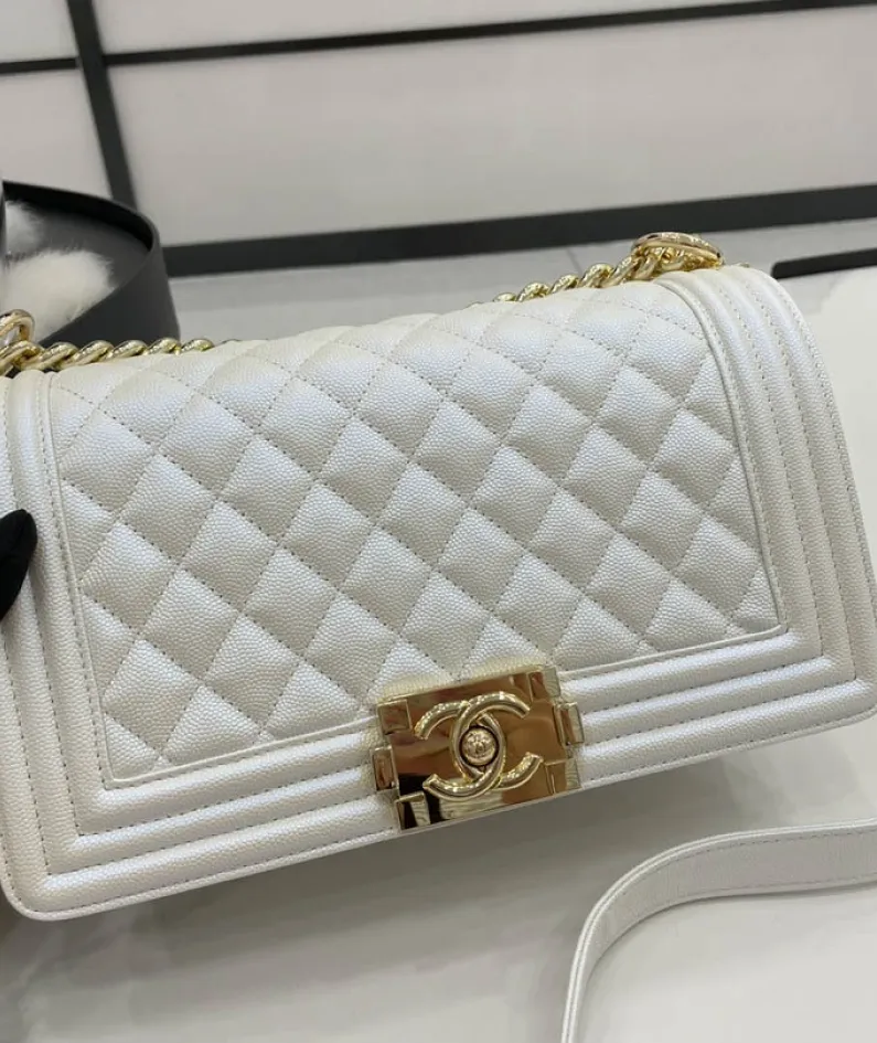 Diamond ball calfskin Size: 25cm