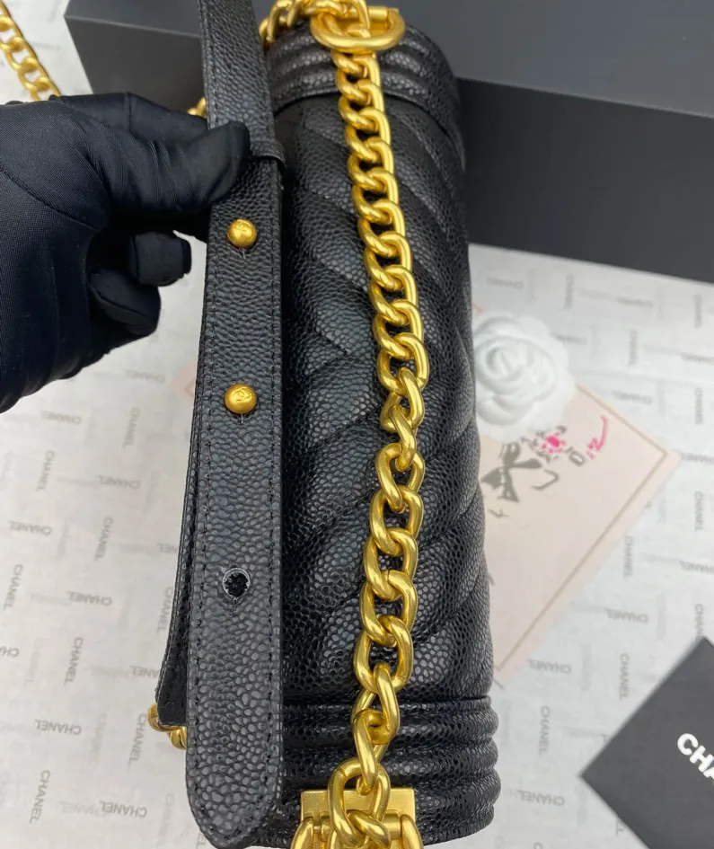 Gilt Buckle Series Style: 67086 Size: W25*H14-16*D7.5