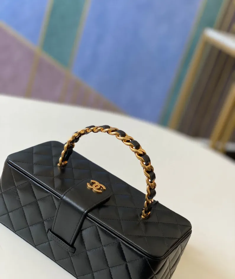 Cosmetic bag Size: 22 10 8.5cm Code: 01919 Sheep grams