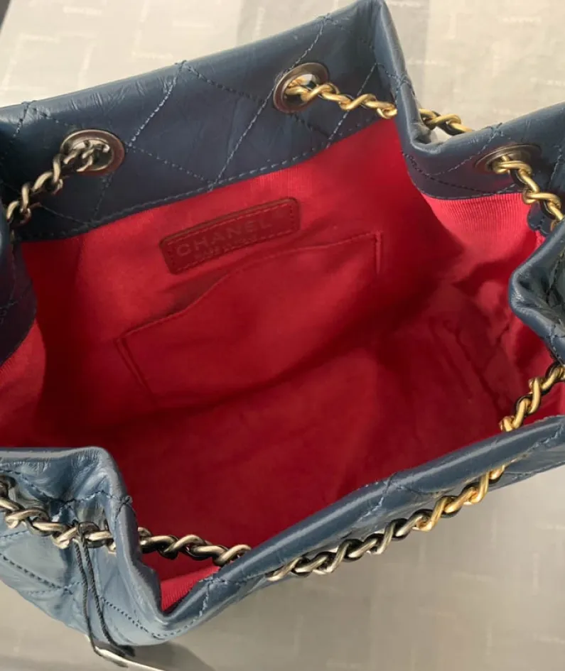 CHANEL Wandering Backpack Model: 94485#: Size 20X7X23CM