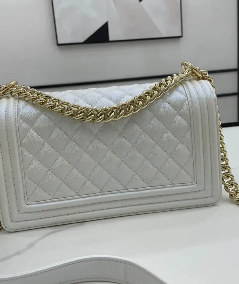 Diamond ball calfskin Size: 25cm
