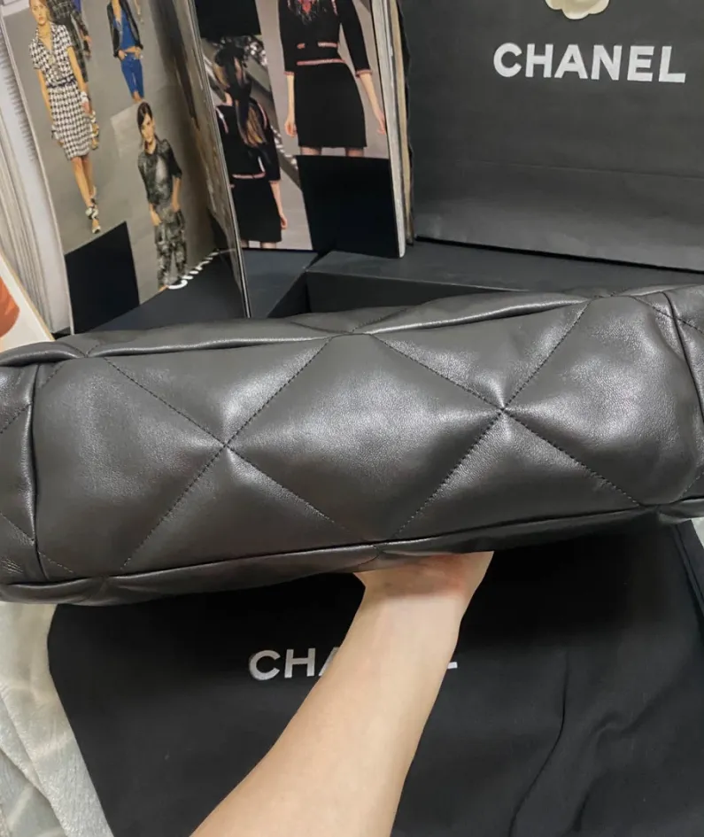 Chanel Style: AS3660 Size: 264010cm