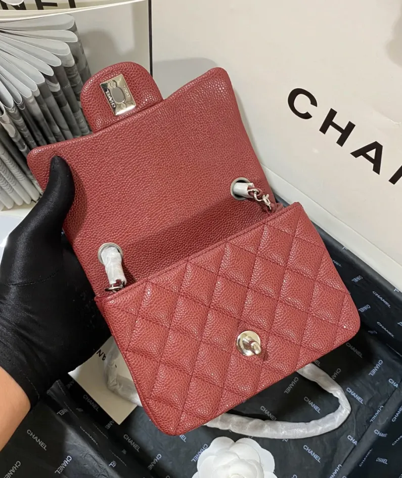 Lambskin Model: 1115 Size: 17cm