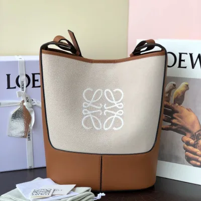 Bucket bag Size: 32-26-13CM