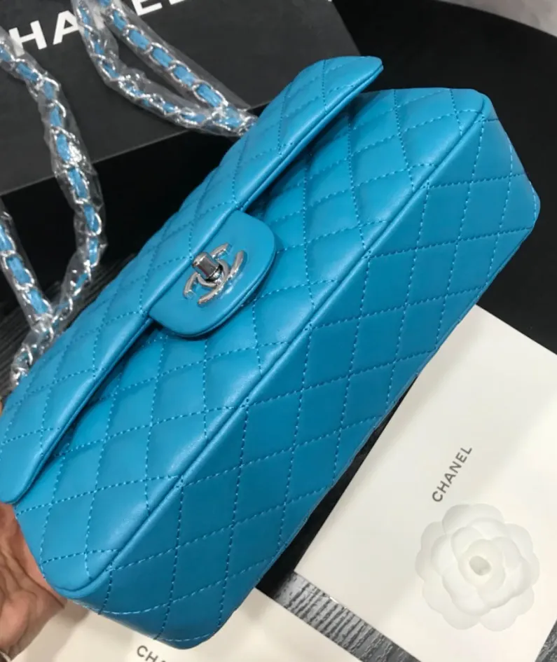 Chanel Size: 25.5*15*7.5