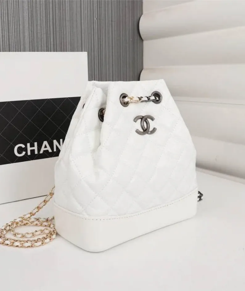 Chanel Stray Backpack Size: 24-23-11.5cm Style: 1018