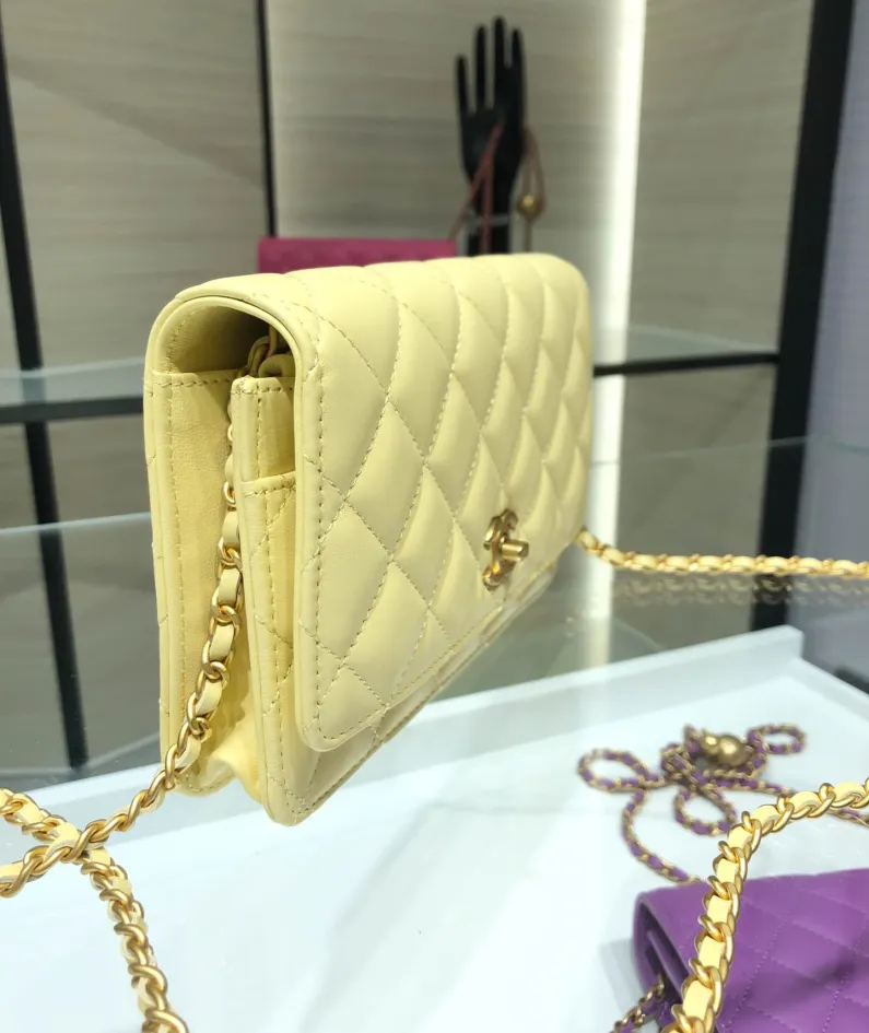 Metal Ball Underarm Bag Size 19 Model Number: AP1450Y8680