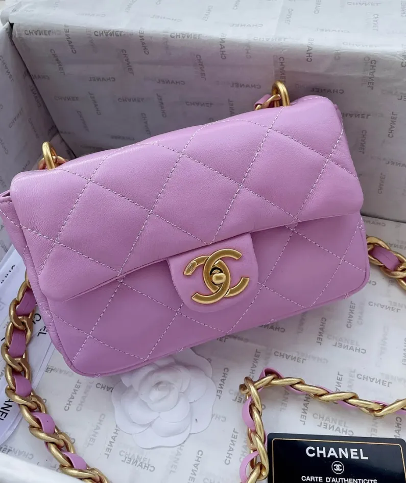 Chanel size: 21x12cm