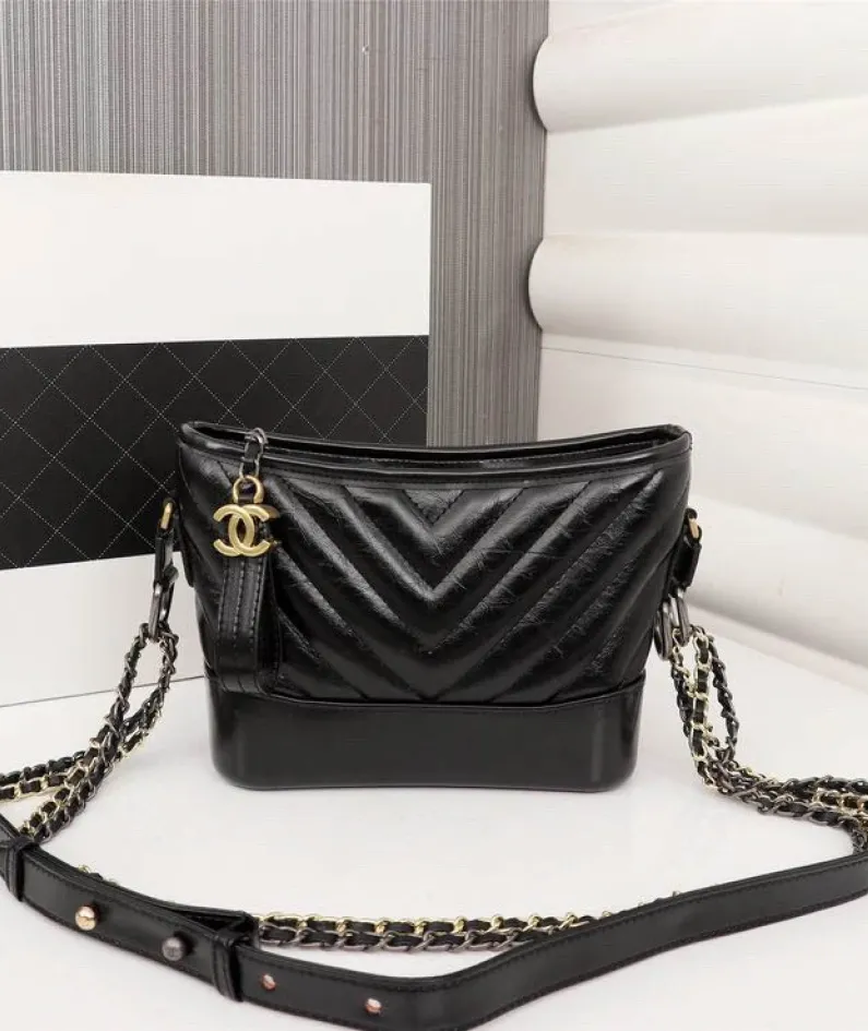 Chanel Size: 20.16.8