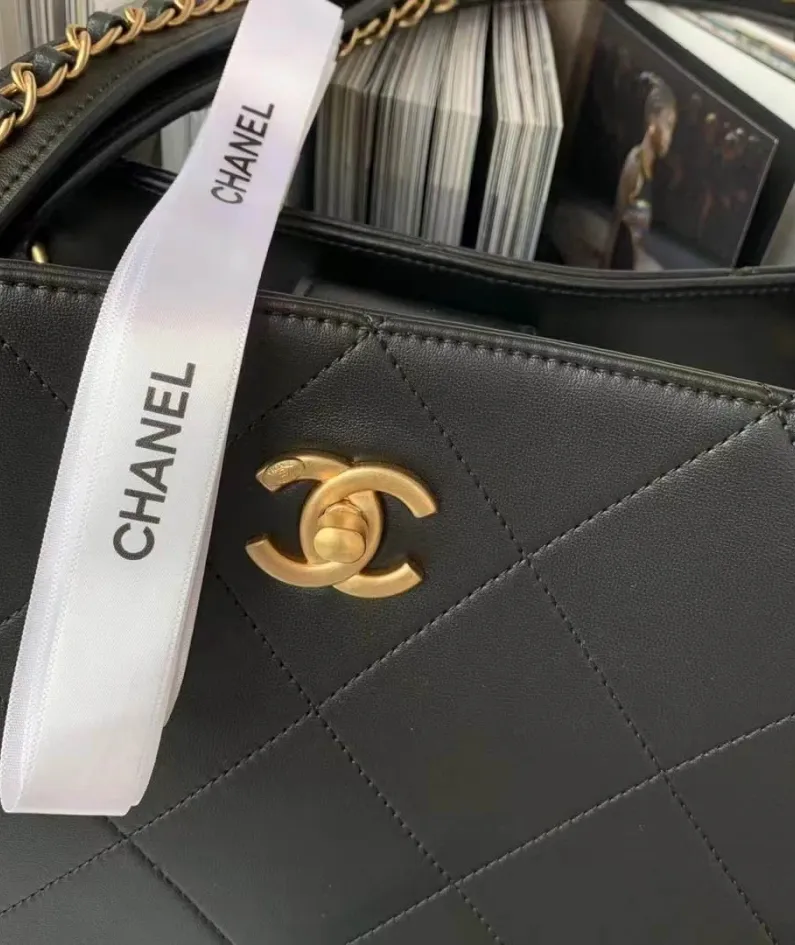 CHANEL Style: AS3508 Size: 38/28/14