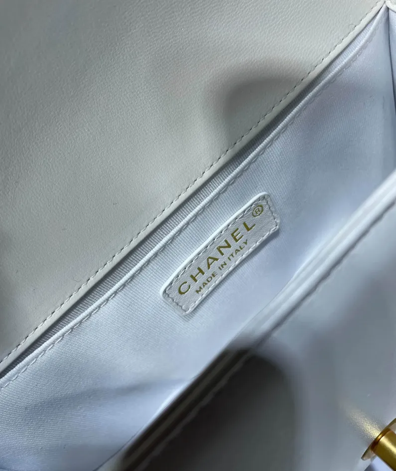 CHANEL Wrist Bag Model: 67086-1 Size: 25