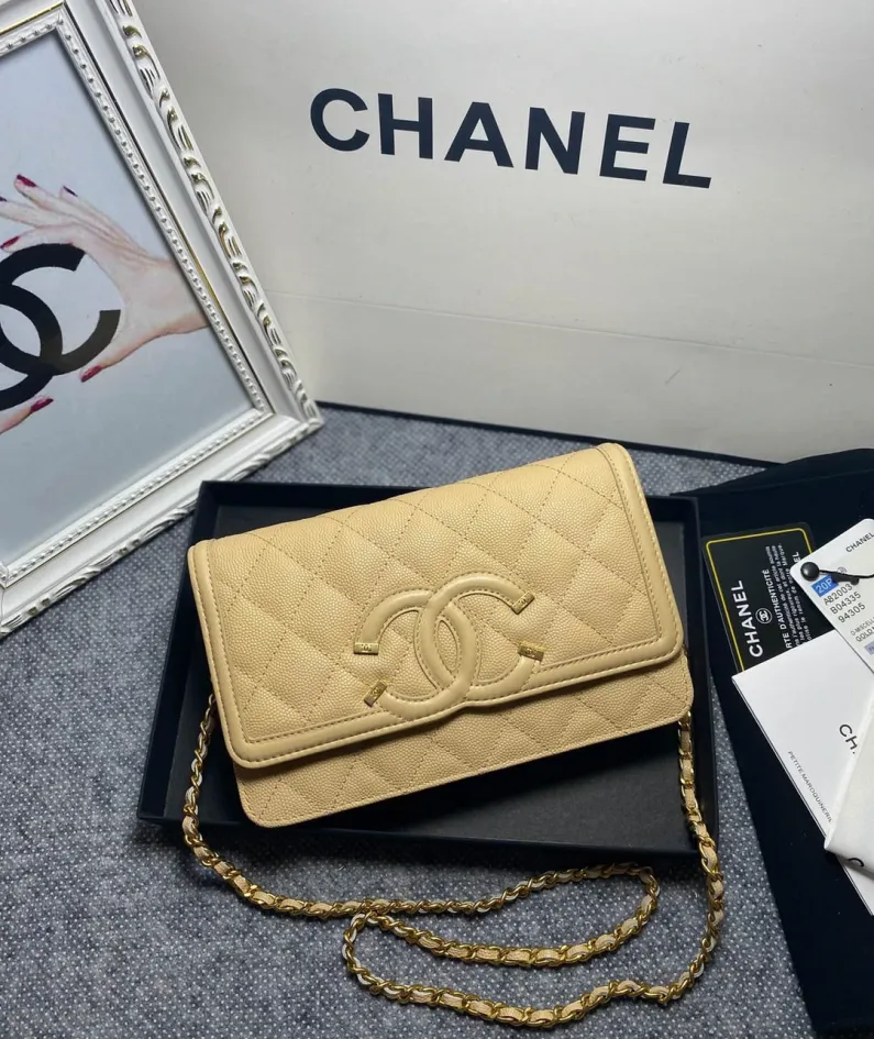 Cross bag gold buckle Model: 82003 Size: 19cm