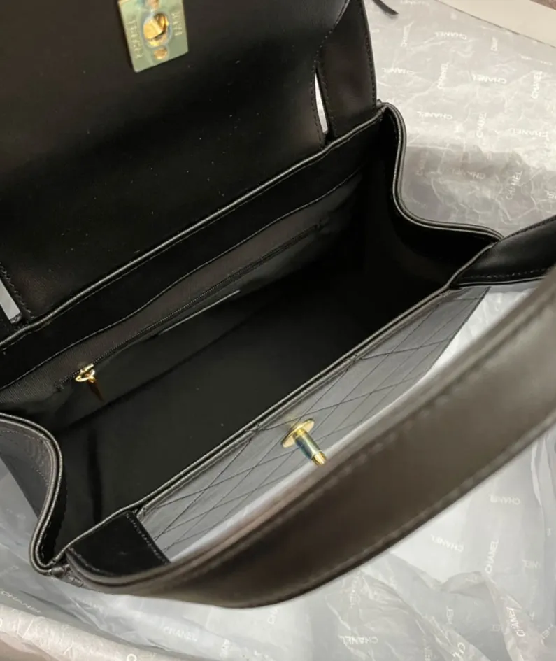 Handbag Size: 23 29 9cm Style: AS2457