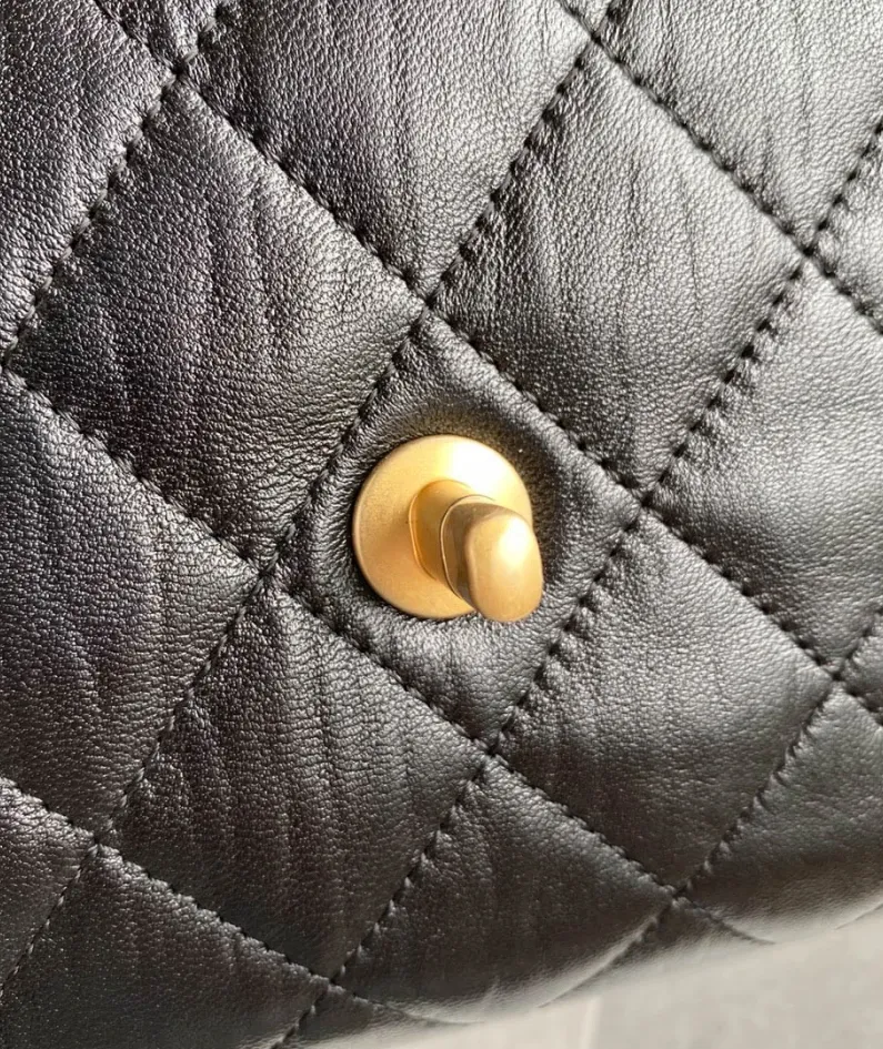 Lambskin Size: 22.5159.5cm Model AS2478