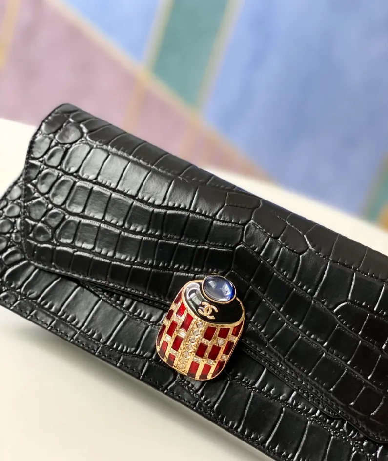 Chanel Size: 30.13.4 Code: 6603
