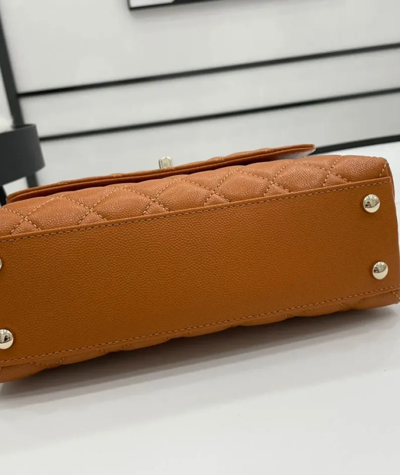 Chanel Size: 19cm/23cm/28cm Model Number: AS2215/92990/92991