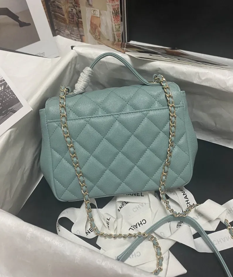 CHANEL pearl ball pattern size:19x7x14cm model number 93749