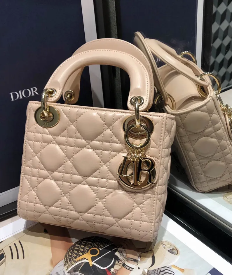 Classic size:17155cm with colour: pink