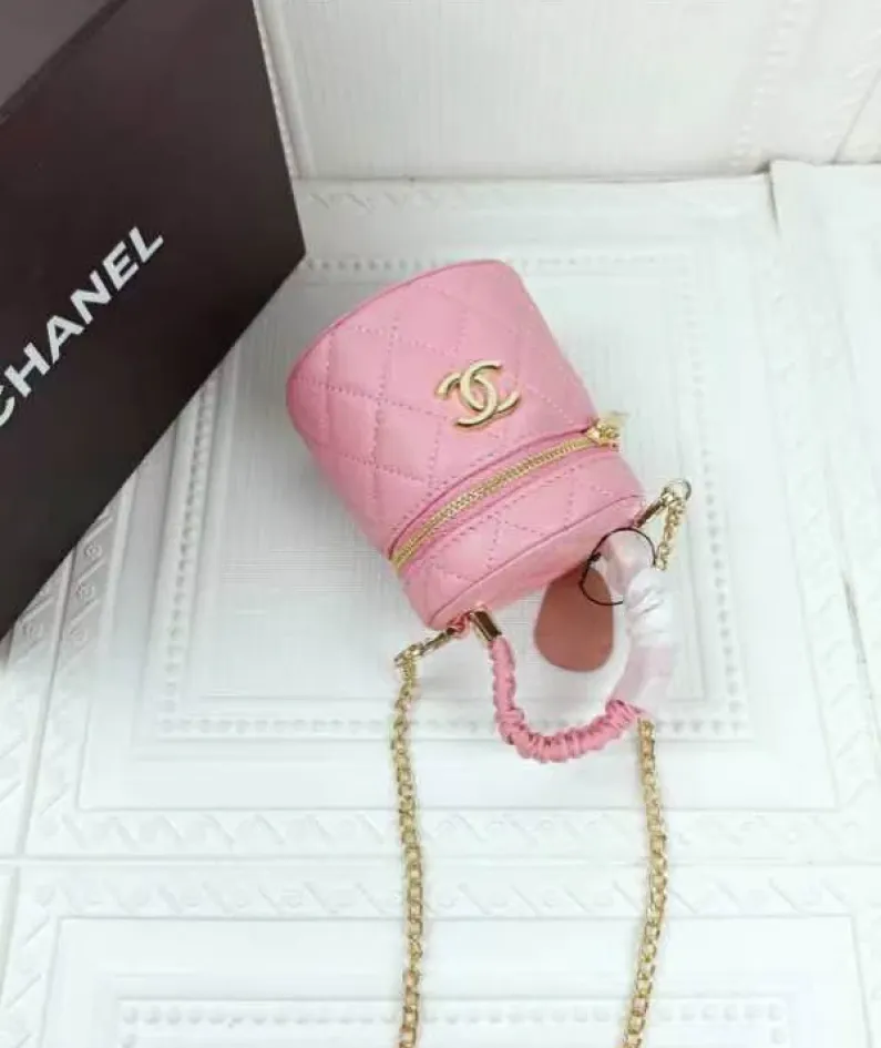 Chanel Vintage Cosmetic Bag Size: 12x11cm, Style: 212