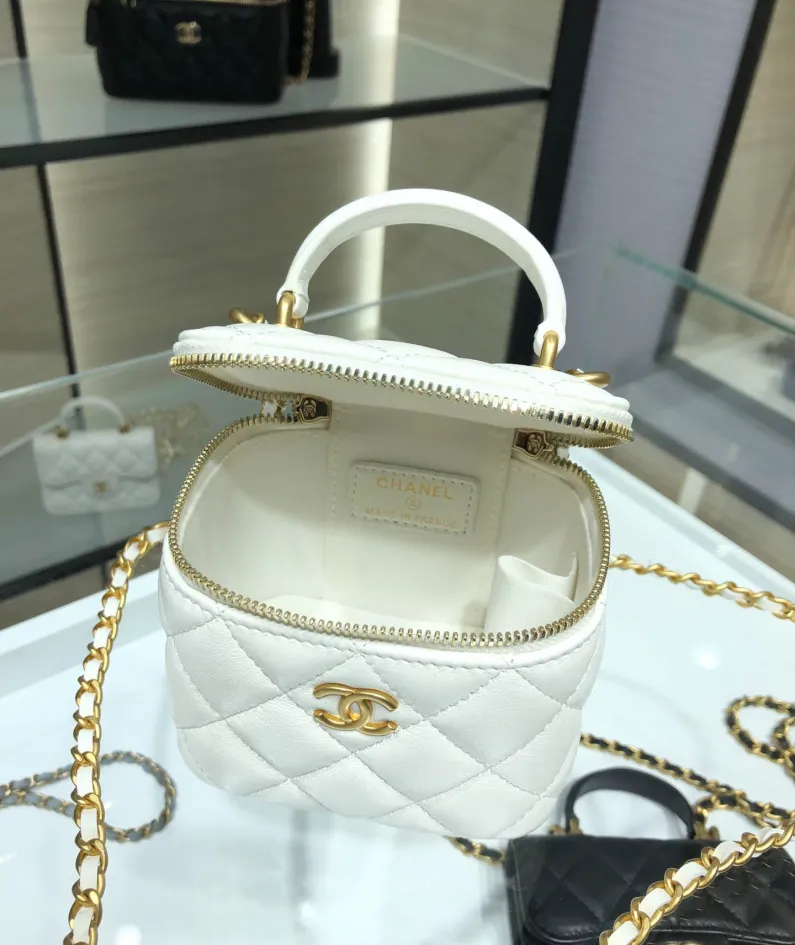 Hand Cosmetic Bag Model: AP2198 Size: 11*8.5*7cm