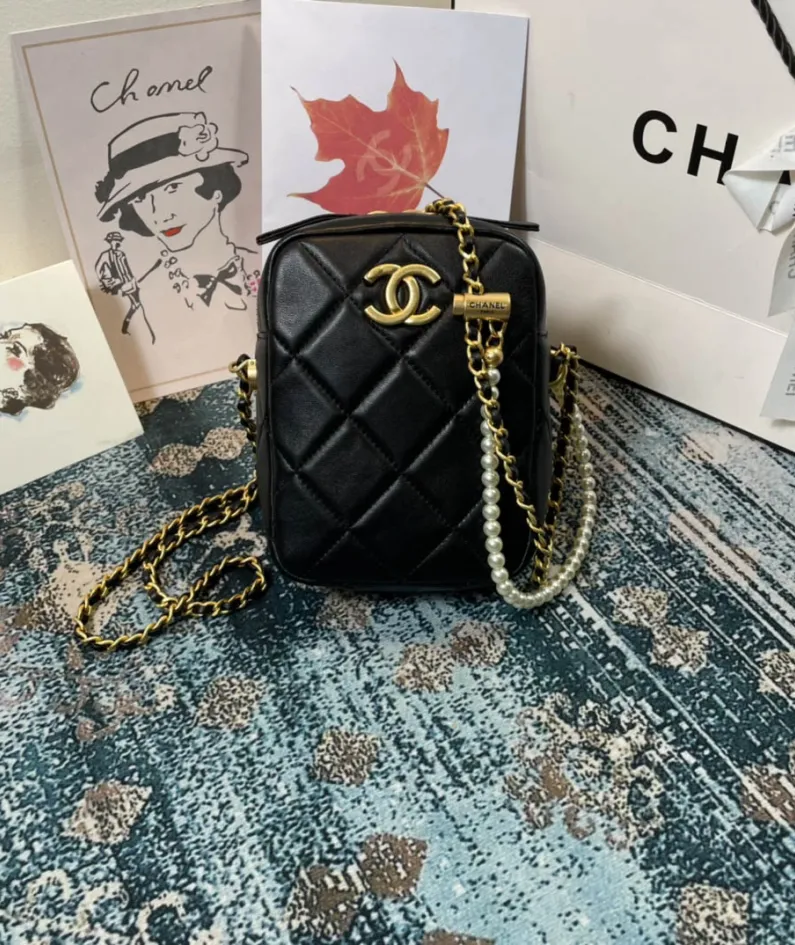 Chane•l Model: AS2857 Size: 12x17x6cm