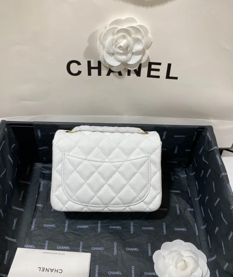 Lambskin Model: 1115 Size: 17cm