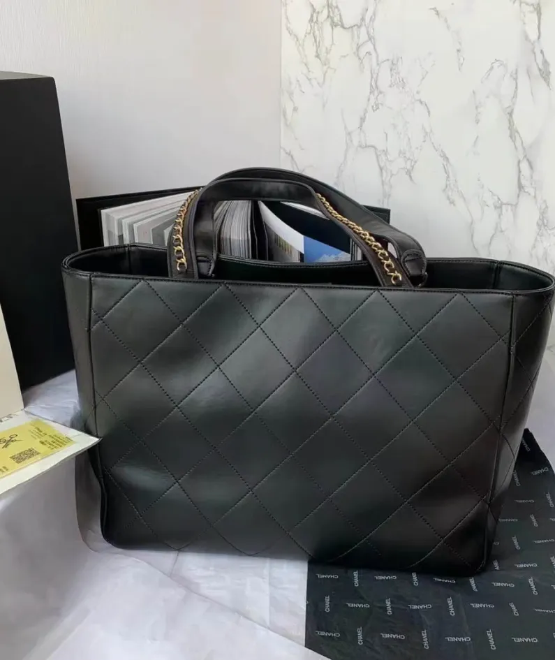 CHANEL Style: AS3508 Size: 38/28/14