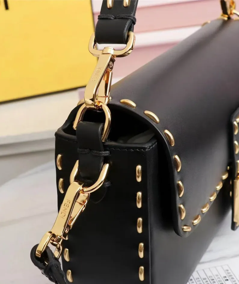 size:28x6x13cm