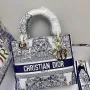 Lady D-Lite 5-panel embroidery Size: 24 x 20 x 11 cm