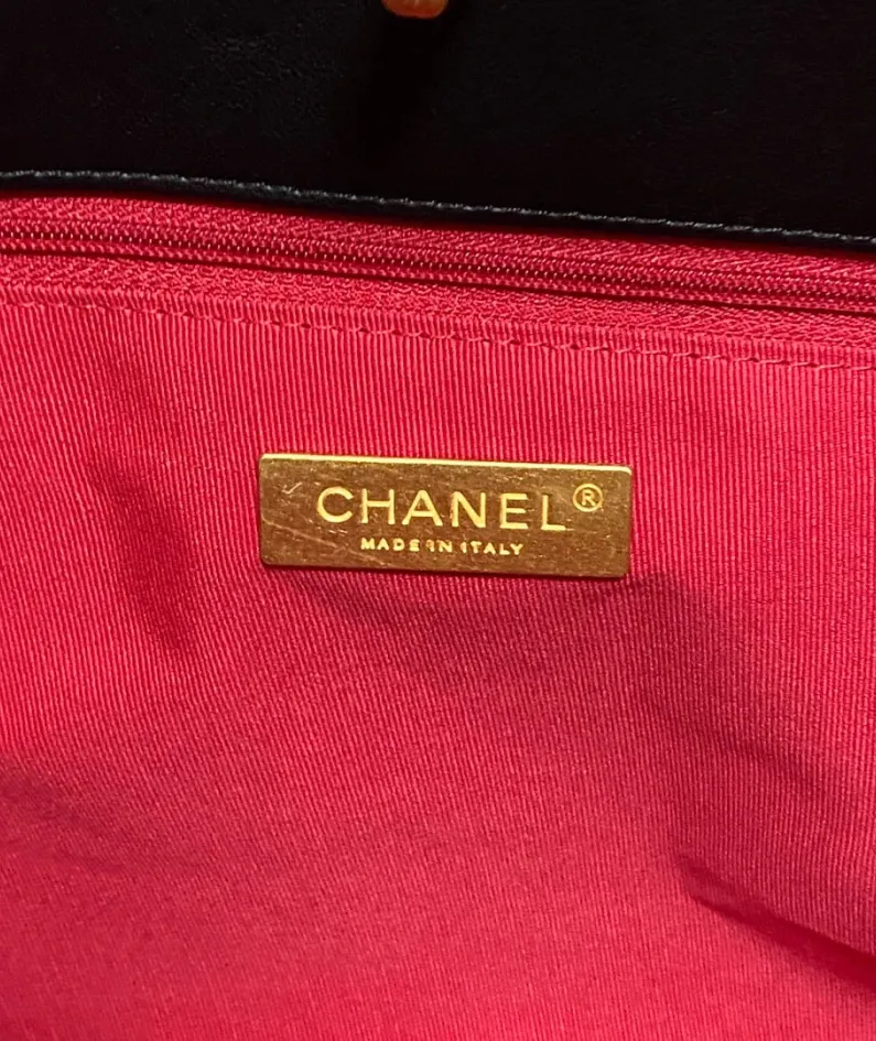Chanel Style: AS3660 Size: 264010cm
