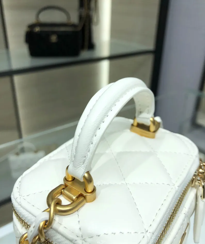 Hand Cosmetic Bag Model: AP2198 Size: 11*8.5*7cm