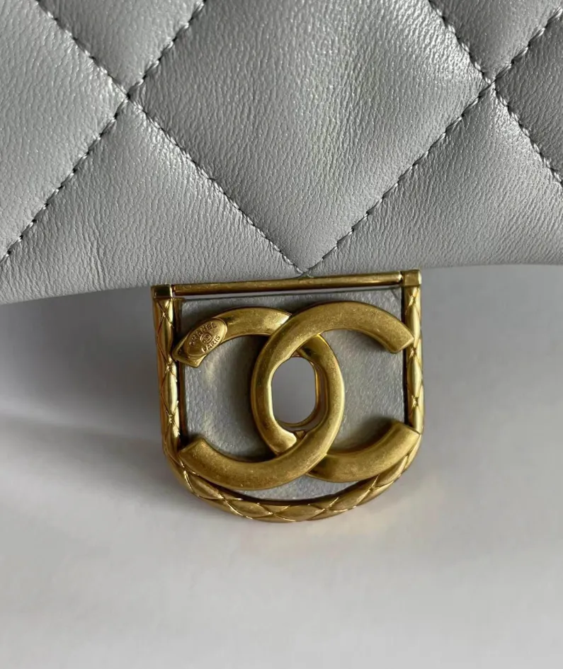 CHANEL Model: AS3473# Size: 13207cm