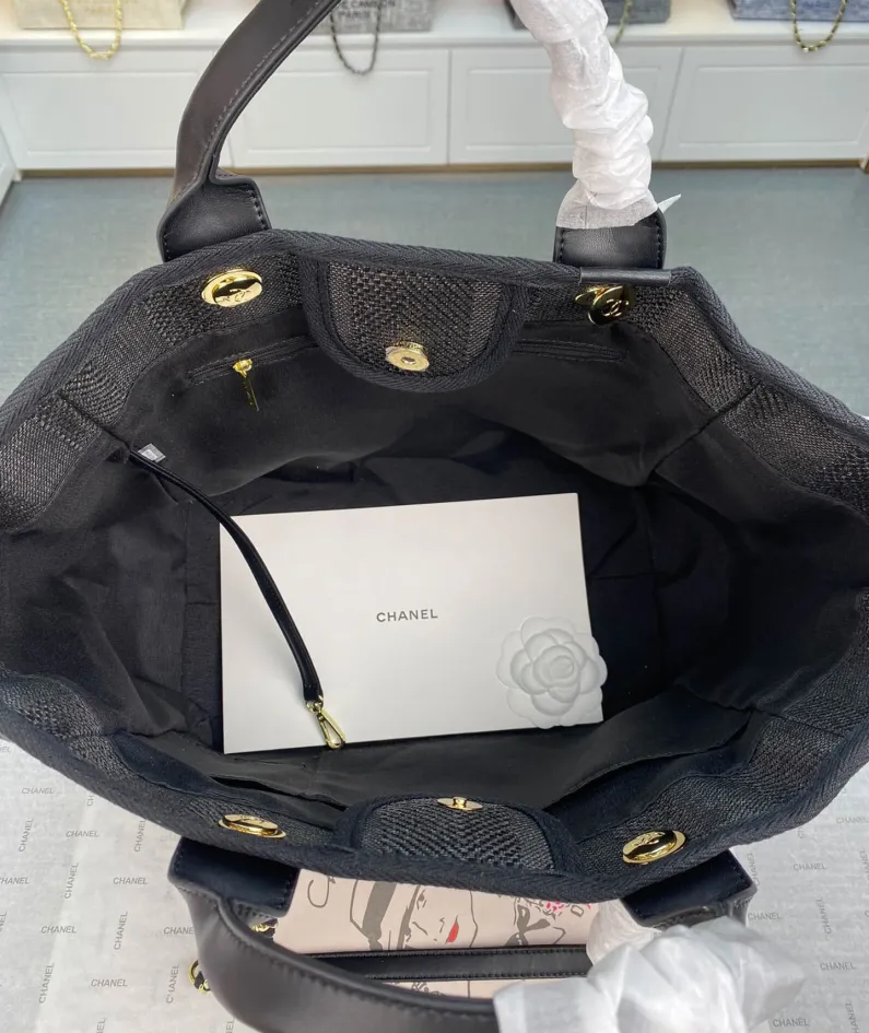 Chanel Women's Shoulder Bag Model: 8819 Size: 48*38*30*14