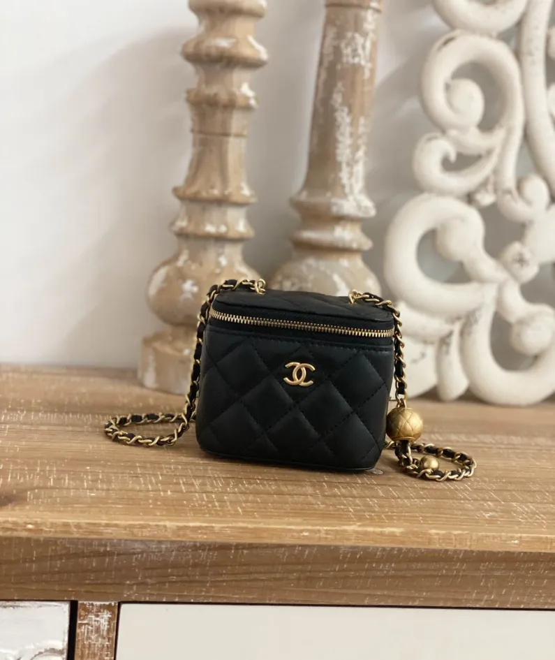 Classic Chain Size: 10.5 8.5 7cm Code: 81219