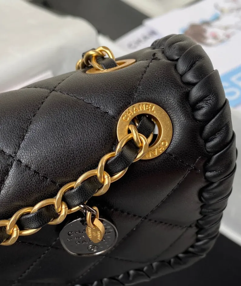 Chanel Model: AS2496 Size: 22cm