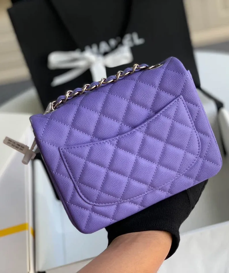 Lambskin Model: 1115 Size: 17cm