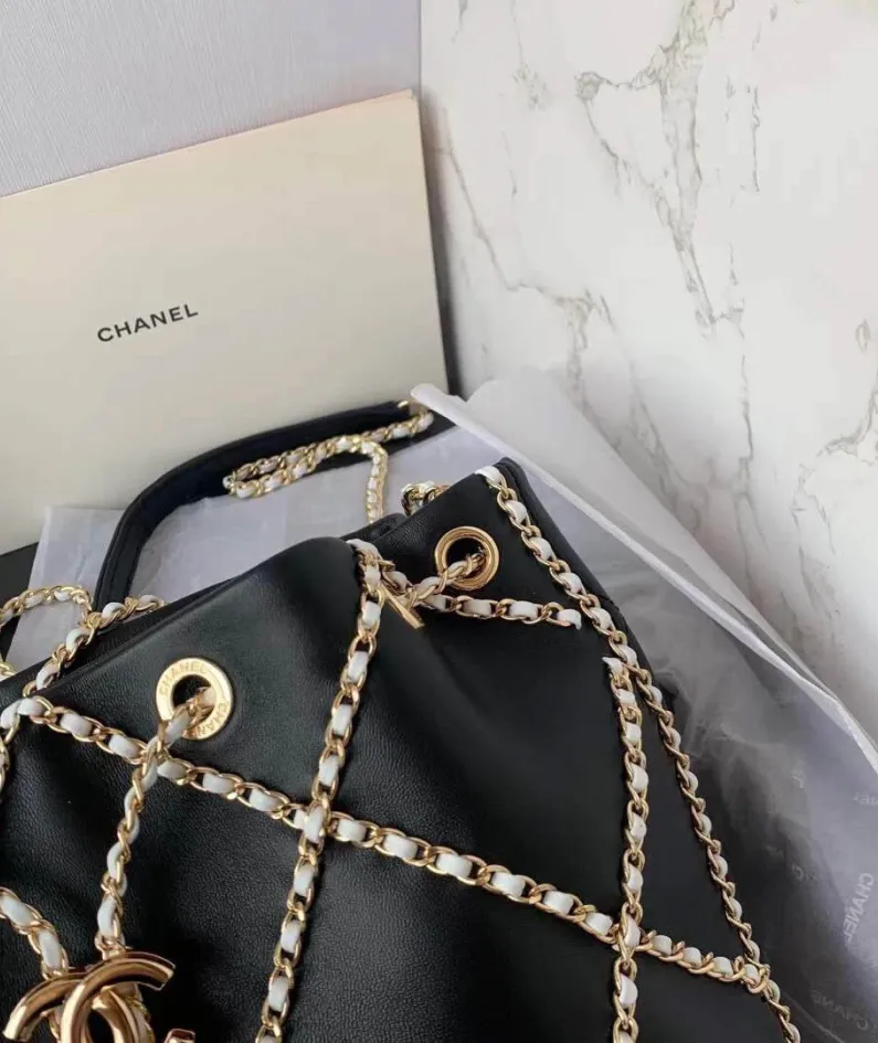 Chanel size: 21X23X13cm