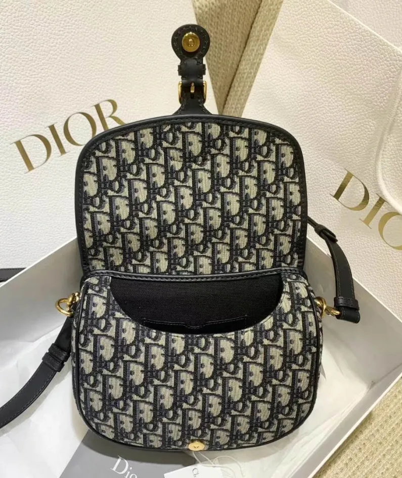 Size: 18x14x5cm 22x17x6cm