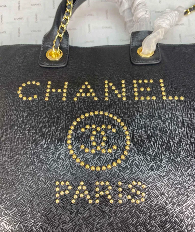 Chanel Size: 42/30/12 Style: 8816