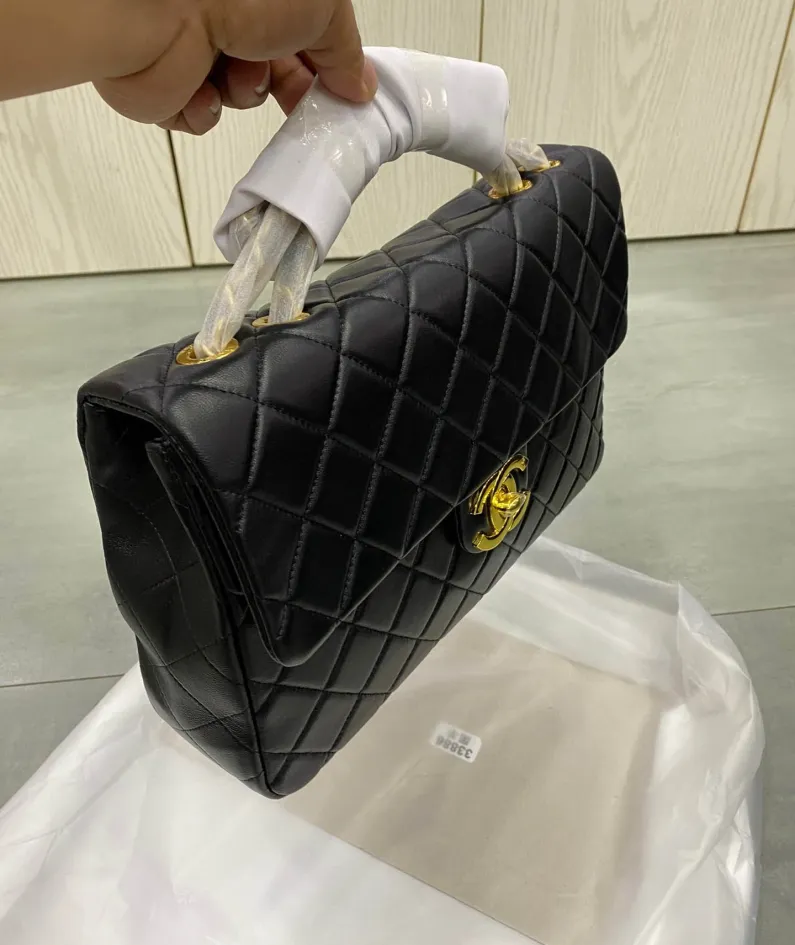 chanel Size: 30.20.8 Style: 33886