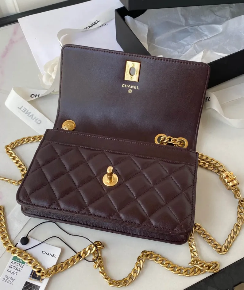 Lambskin Size: 19 cm