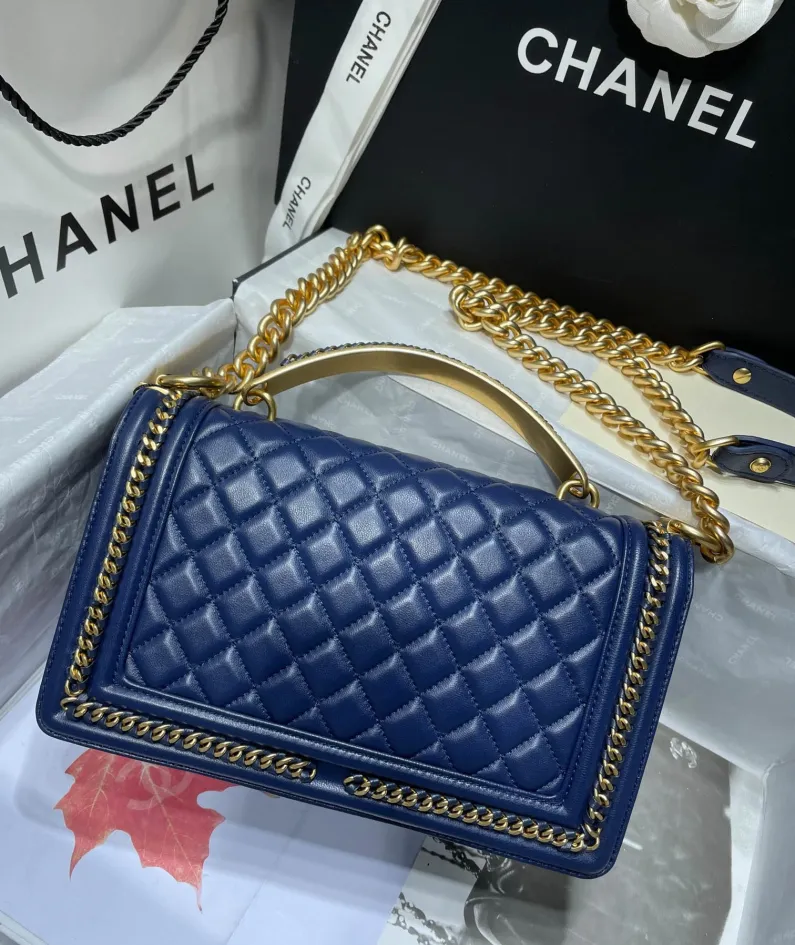 CHANEL Wrist Bag Model: 67086-1 Size: 25